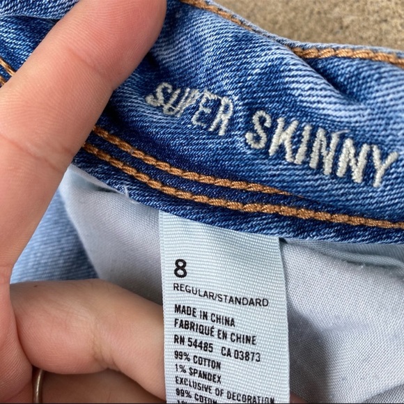 American Eagle Super Skinny Jeans - Picture 2 of 4
